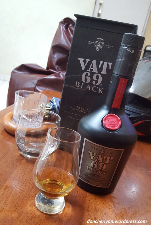 review-vat-69-black